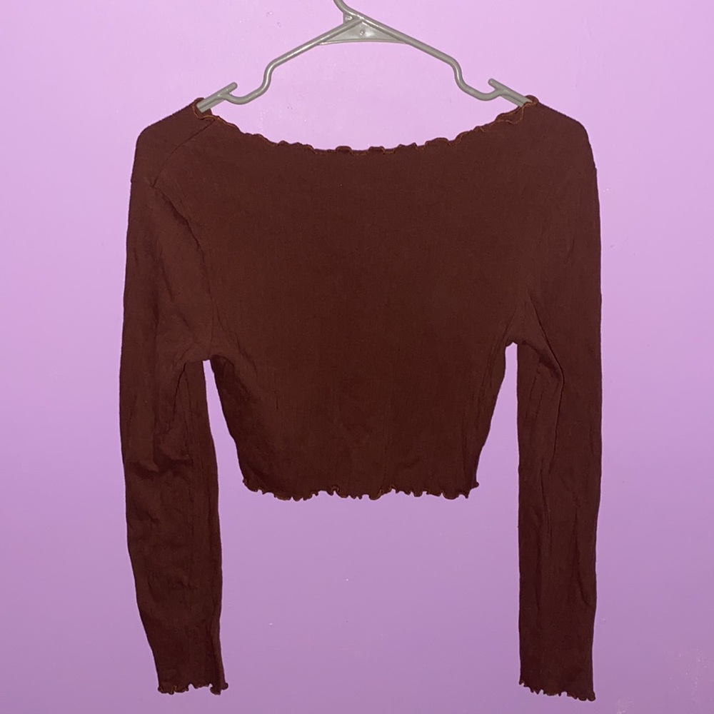 Long sleeve brown belly shirt with a wide neck. - Picture 2 of 2